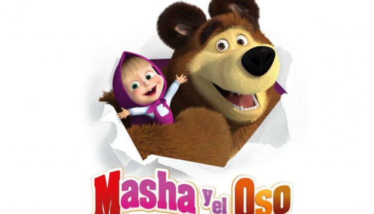 disfrutan-su-domingo-junto-a-masha-y-el-oso